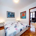 Apartments C52